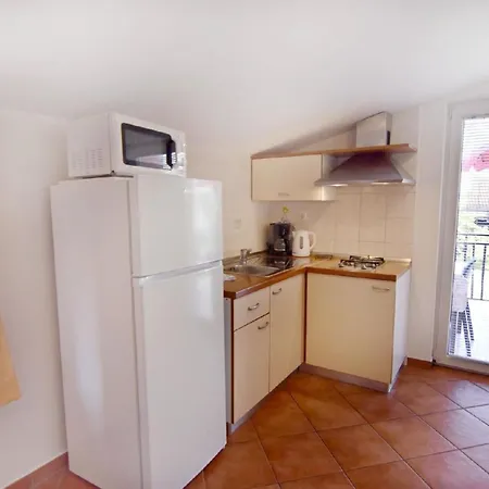 Mit Zwei Schlafzimmern In Strandnaehe In Apartamento