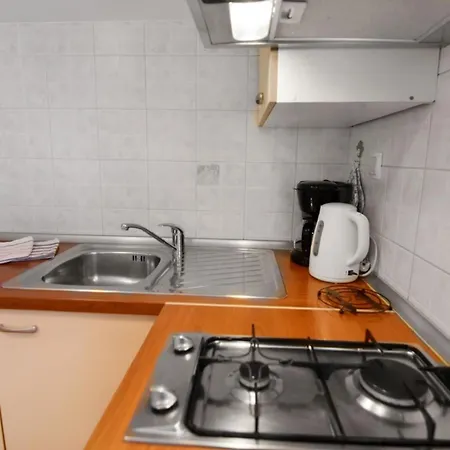 Apartamento Mit Zwei Schlafzimmern In Strandnaehe In Umag